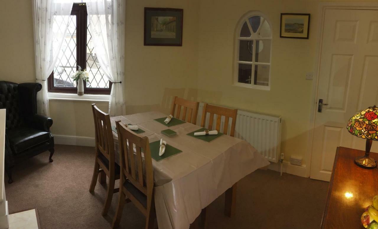 Browns Holiday Cottage Filey Exteriör bild