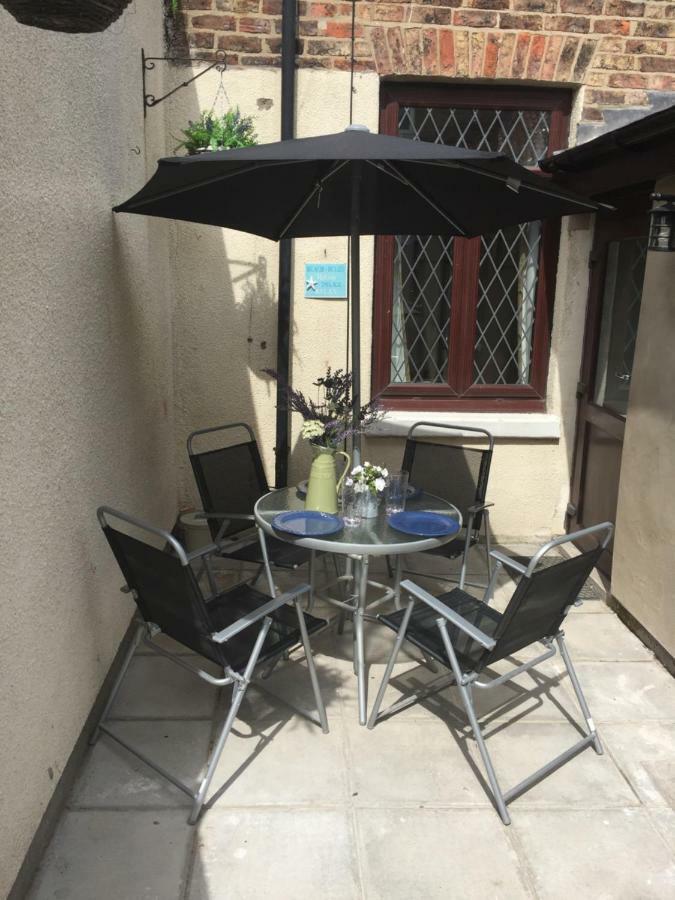Browns Holiday Cottage Filey Exteriör bild