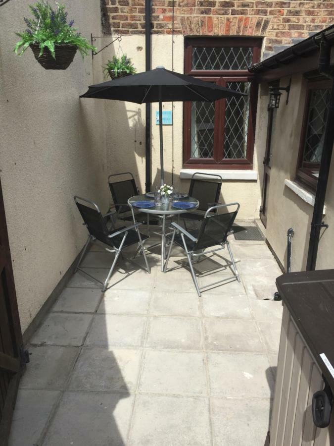 Browns Holiday Cottage Filey Exteriör bild