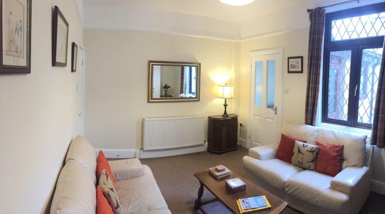 Browns Holiday Cottage Filey Exteriör bild