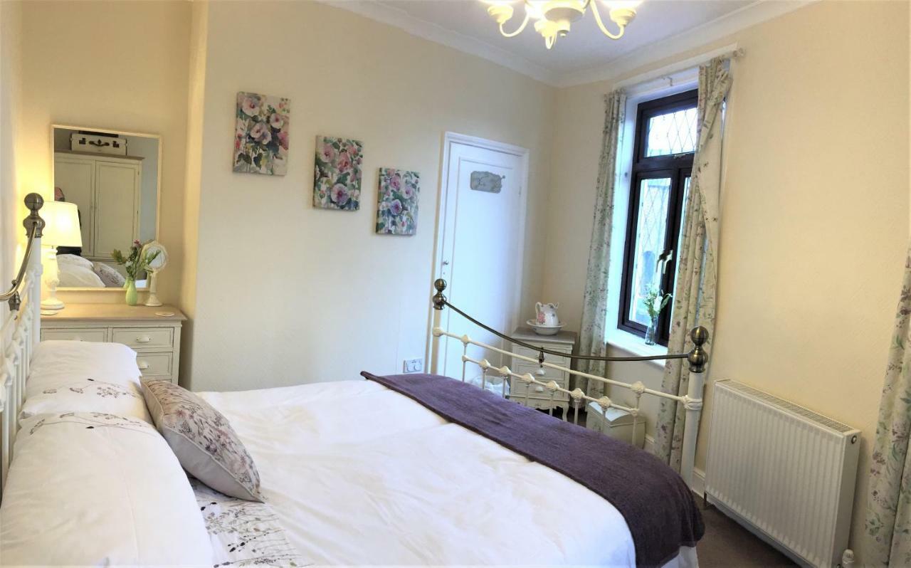 Browns Holiday Cottage Filey Exteriör bild