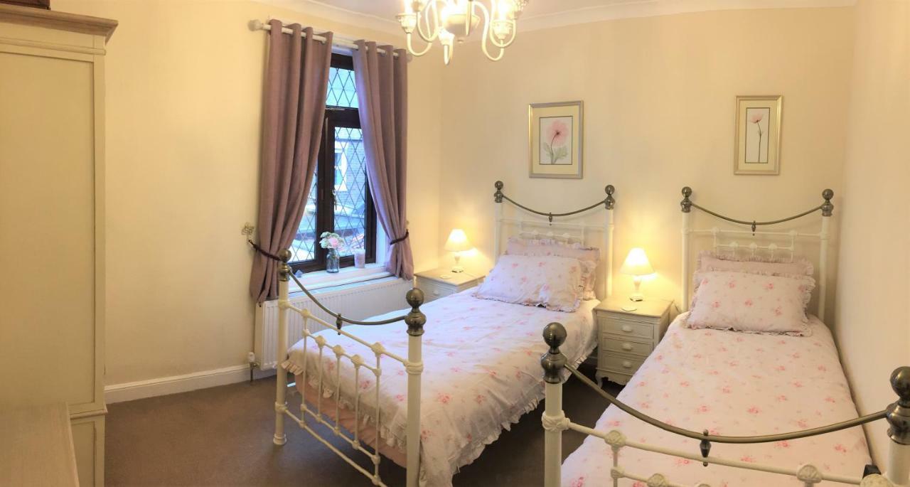 Browns Holiday Cottage Filey Exteriör bild