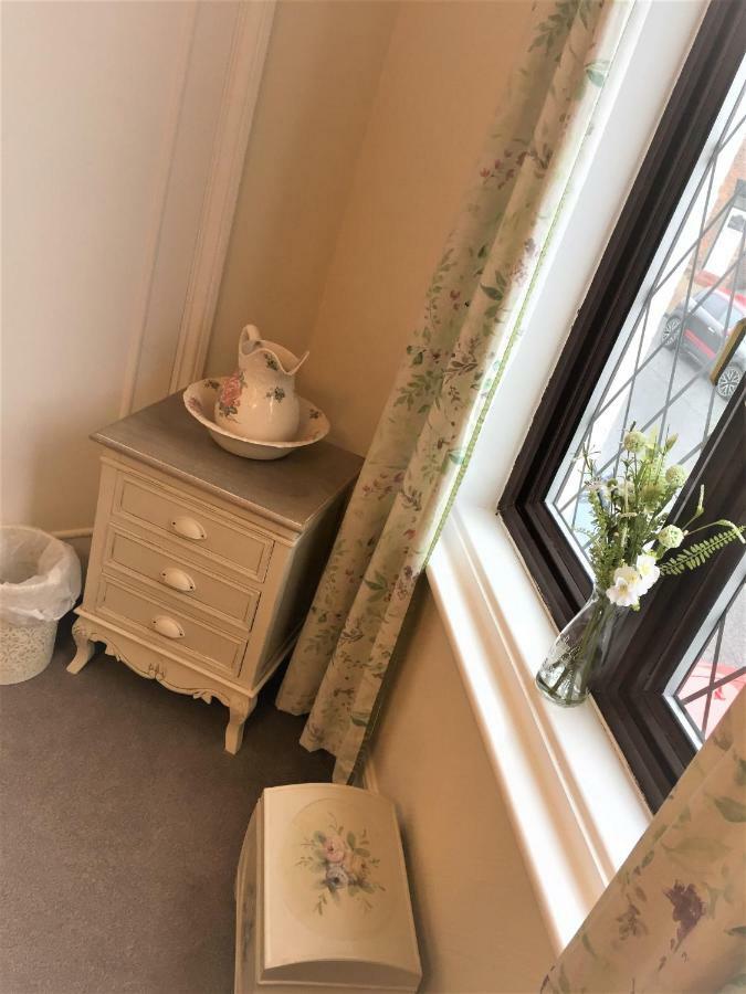 Browns Holiday Cottage Filey Exteriör bild