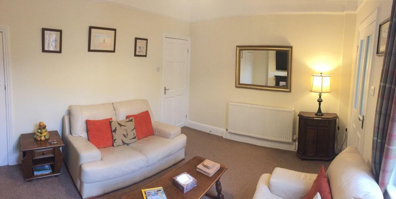 Browns Holiday Cottage Filey Exteriör bild