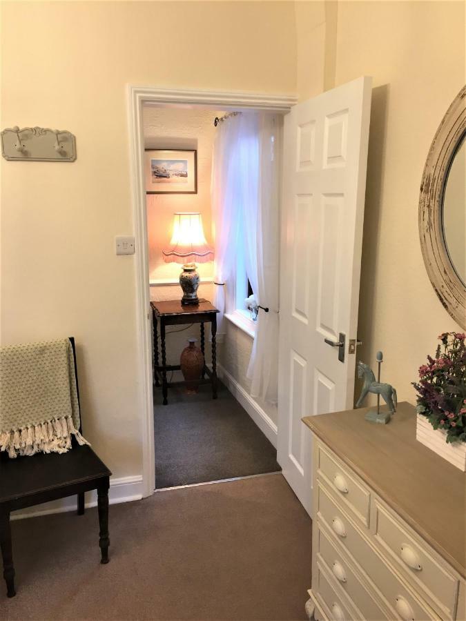 Browns Holiday Cottage Filey Exteriör bild